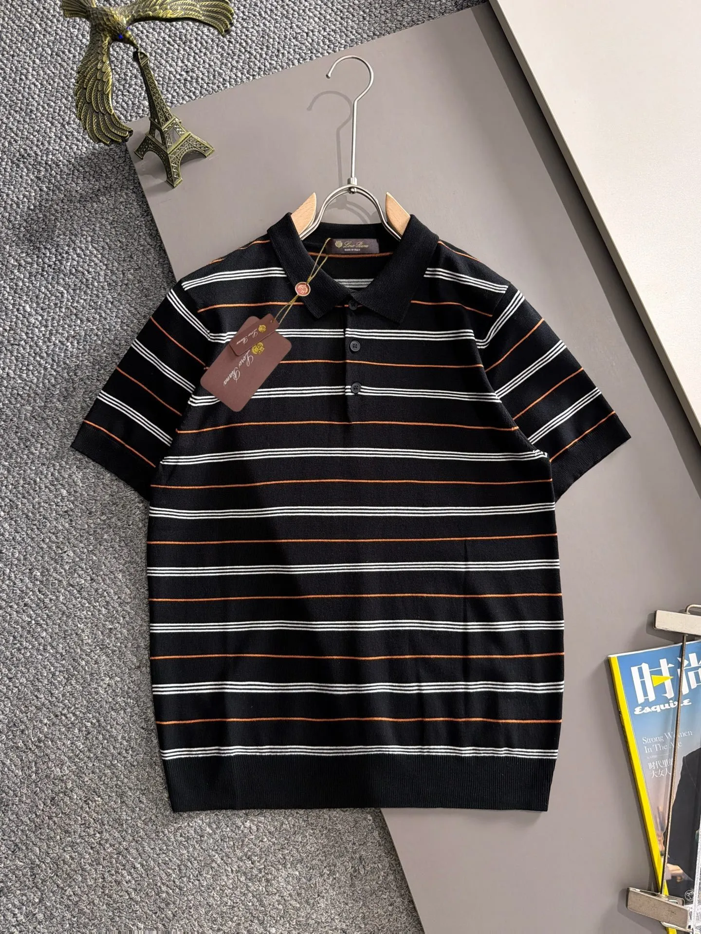 LP high quality Loro Piana 26ss New Arrival men's short-sleeved T-shirt. Made of combed cotton yarn knitted cotton fabric, no pressure when entering and exiting the counter. Exclusive control of raw materials. It feels substantial when weighed, and the upper body is more textured than ordinary T-shirts. This texture can handle the weather easily and is suitable for both hot and cold! Loose fit design, looks noble. The only correct version is available Size: M to 3XL